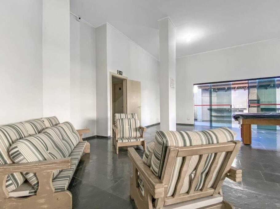 グァルジャーBalcony Barbecue Swimming Pool 4 Bdrm Acアパートメント エクステリア 写真